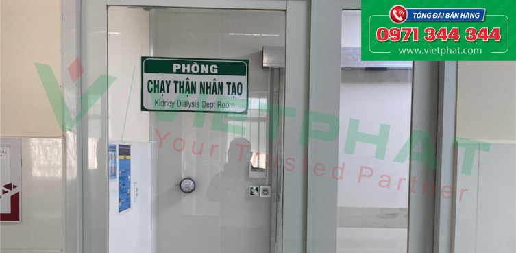 buồng áp lực âm cũng được dùng làm phương pháp để chạy thận nhân tạo, làm phòng phẫu thuật hay làm phòng hồi sức chống độc.